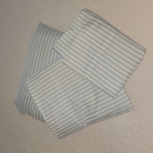Cynthia Rowley Blue & white striped Full size Sheet Set